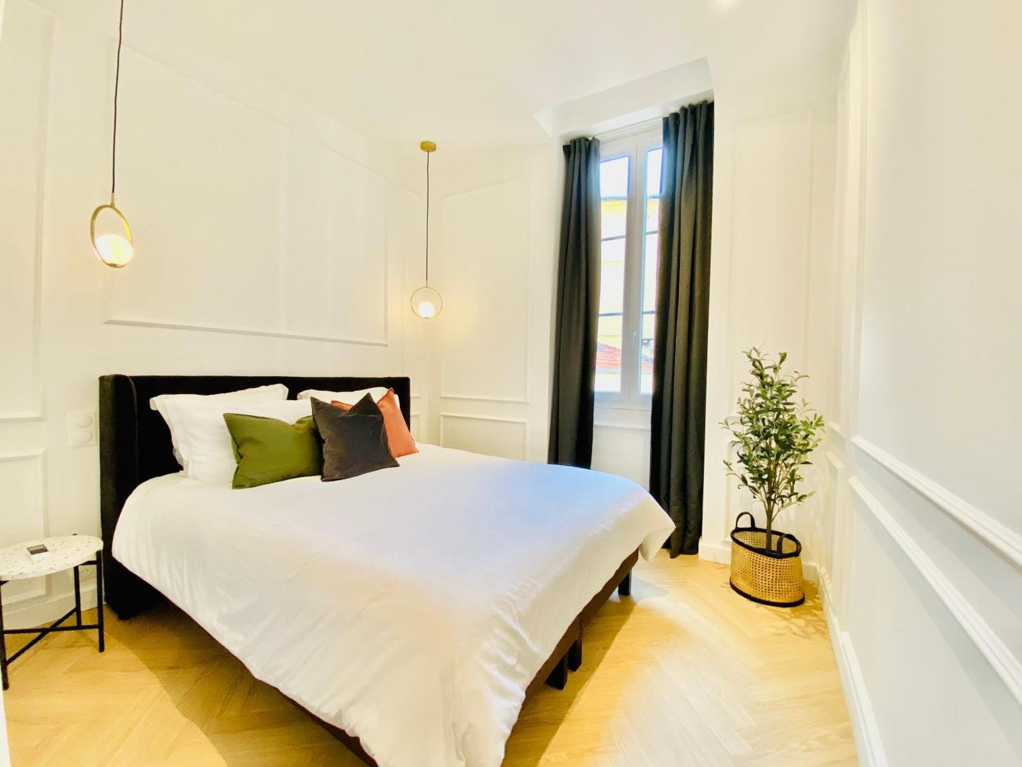 Newly Renovated Apartment With Balcony, Ac, Fiber Internet มอนติคาร์โล ภายนอก รูปภาพ