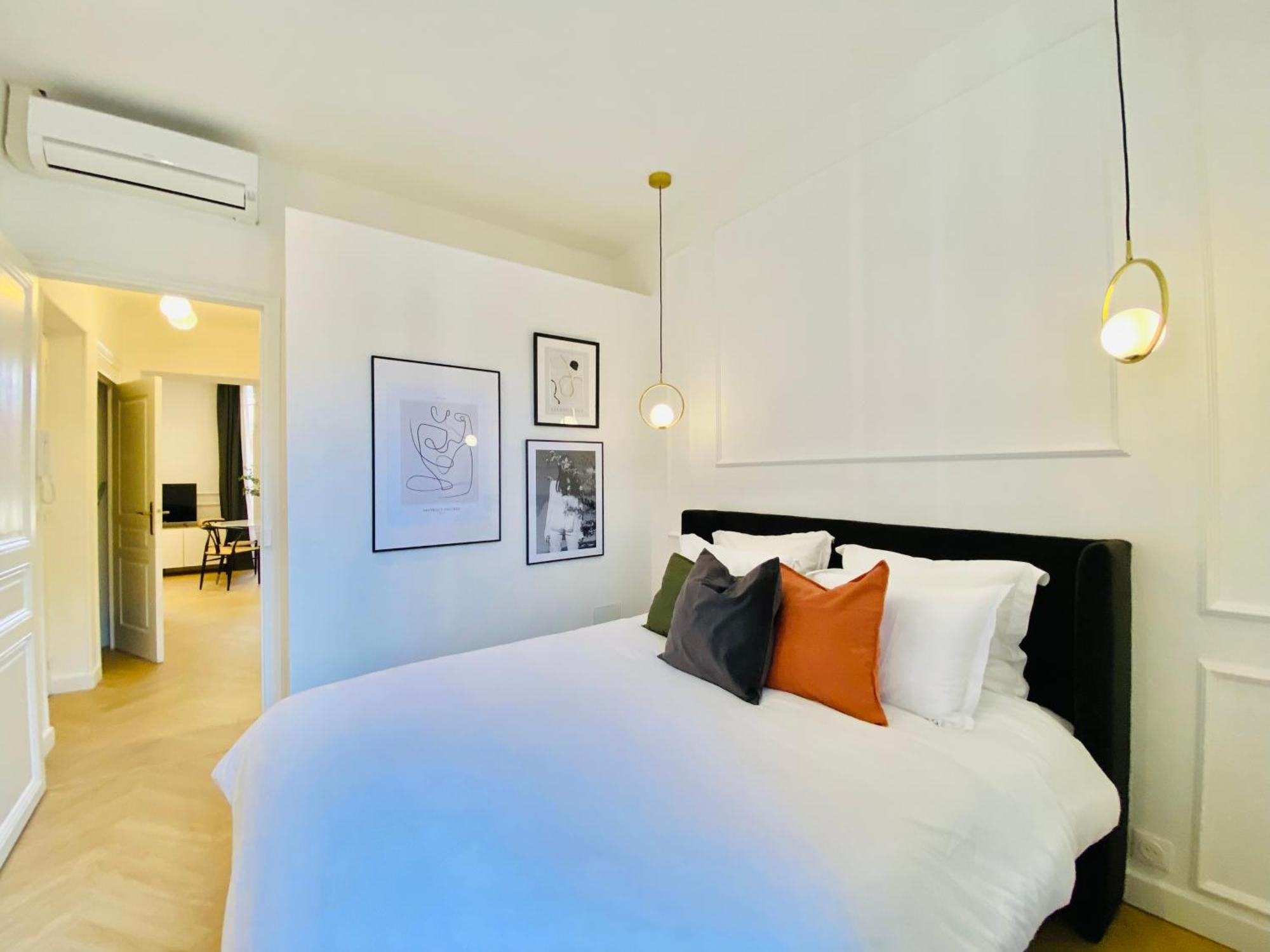 Newly Renovated Apartment With Balcony, Ac, Fiber Internet มอนติคาร์โล ภายนอก รูปภาพ