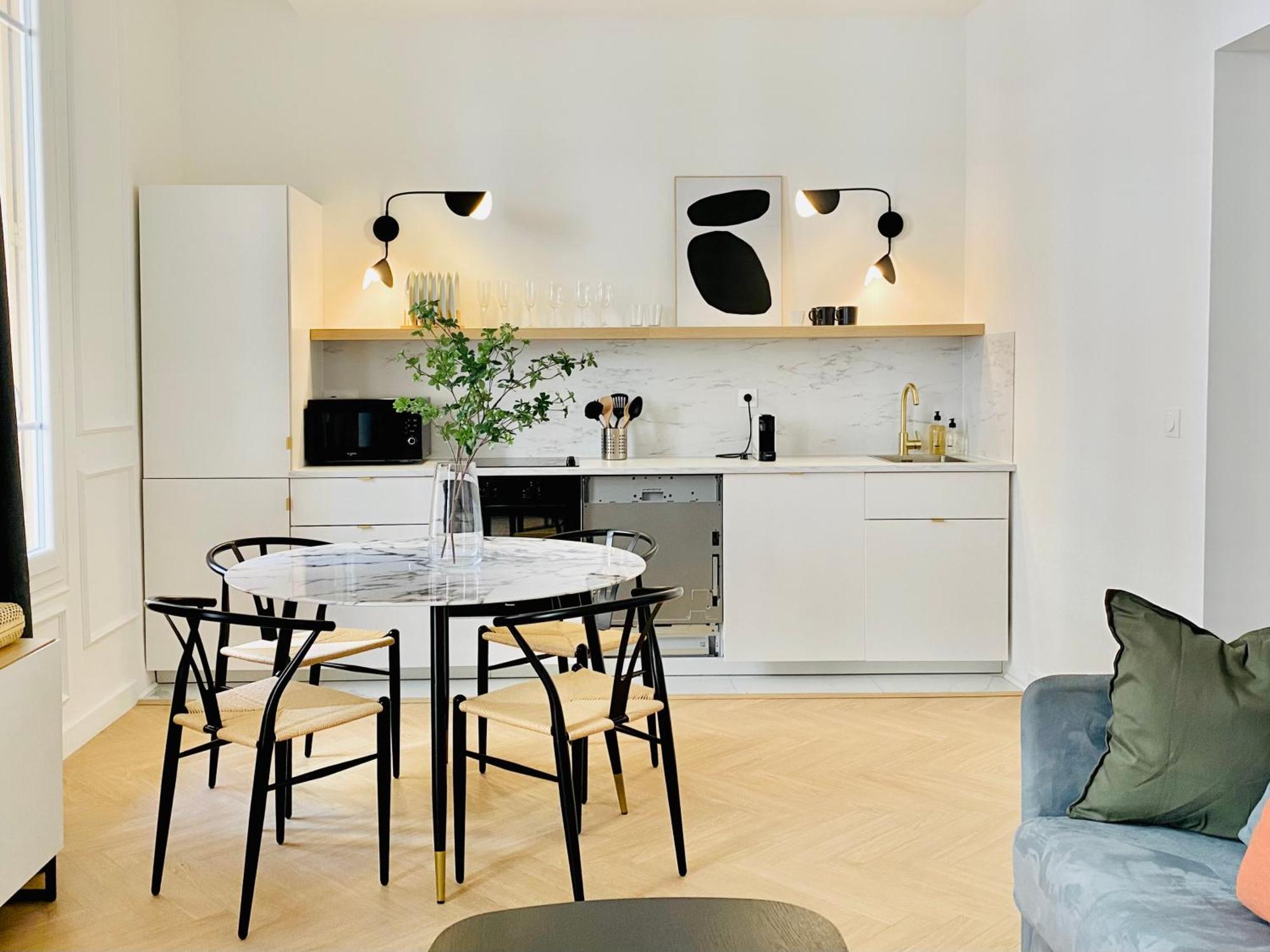 Newly Renovated Apartment With Balcony, Ac, Fiber Internet มอนติคาร์โล ภายนอก รูปภาพ